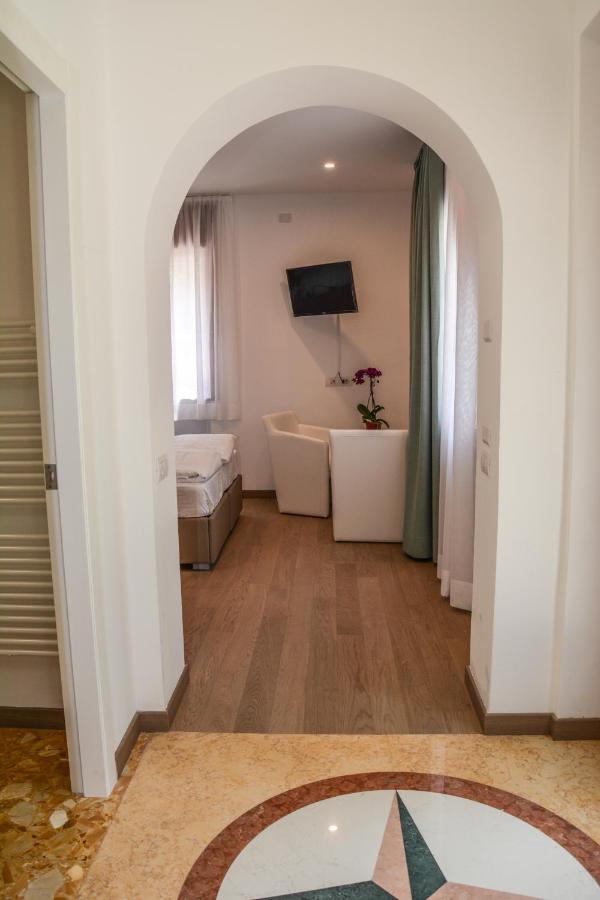Villa Torbole Torbole Sul Garda ภายนอก รูปภาพ