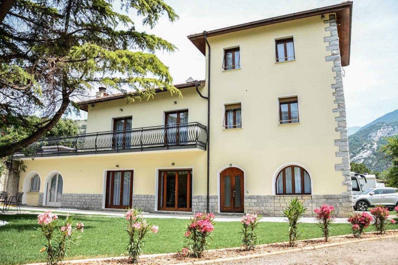 Villa Torbole Torbole Sul Garda ภายนอก รูปภาพ
