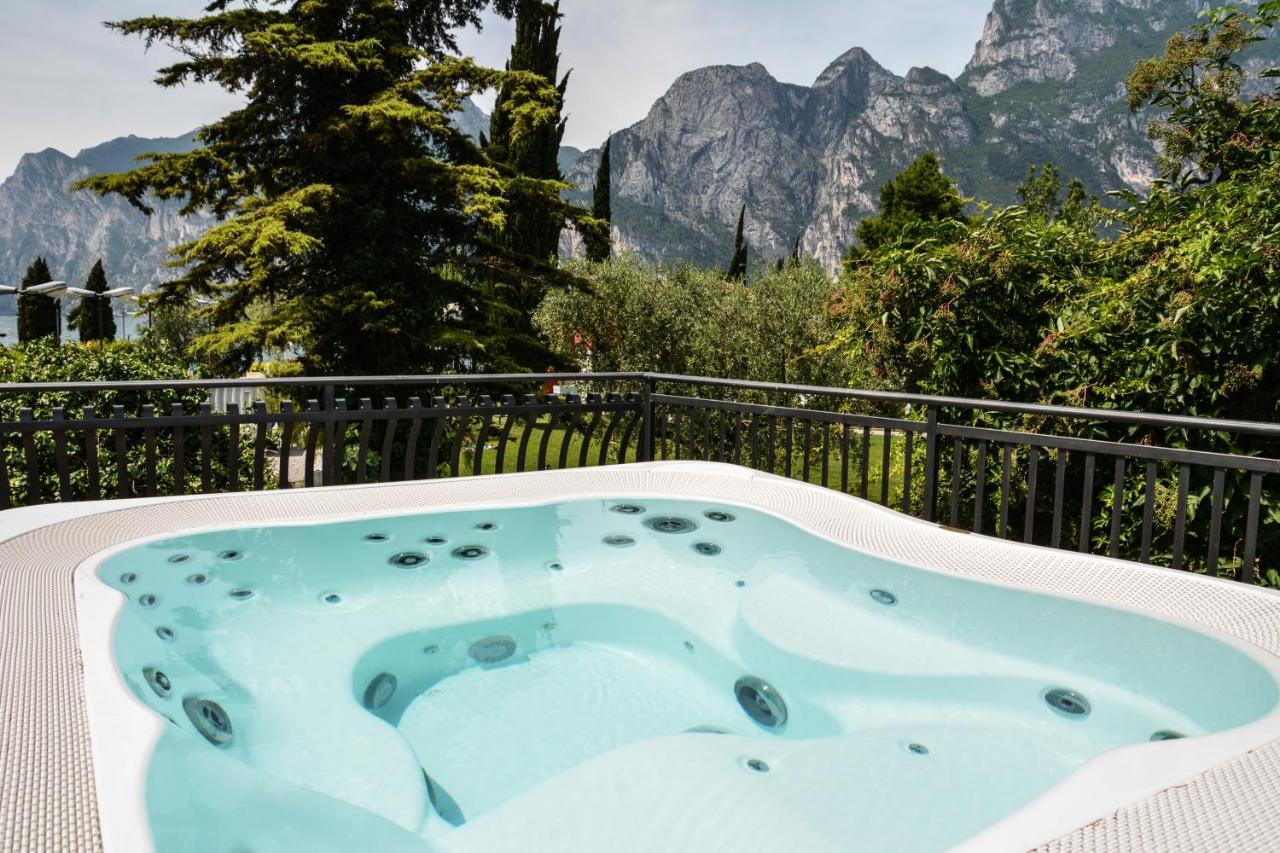 Villa Torbole Torbole Sul Garda ภายนอก รูปภาพ