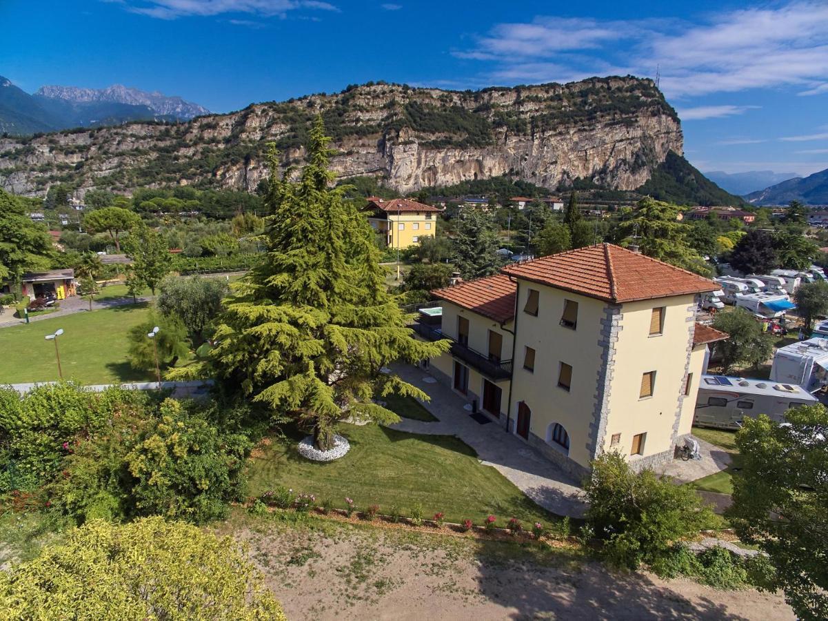 Villa Torbole Torbole Sul Garda ภายนอก รูปภาพ